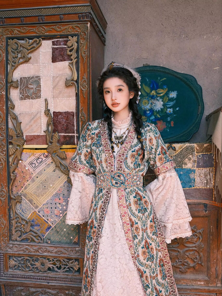Summer Clothing For Girls - Princess Style Ethnic Minority Girl Photography